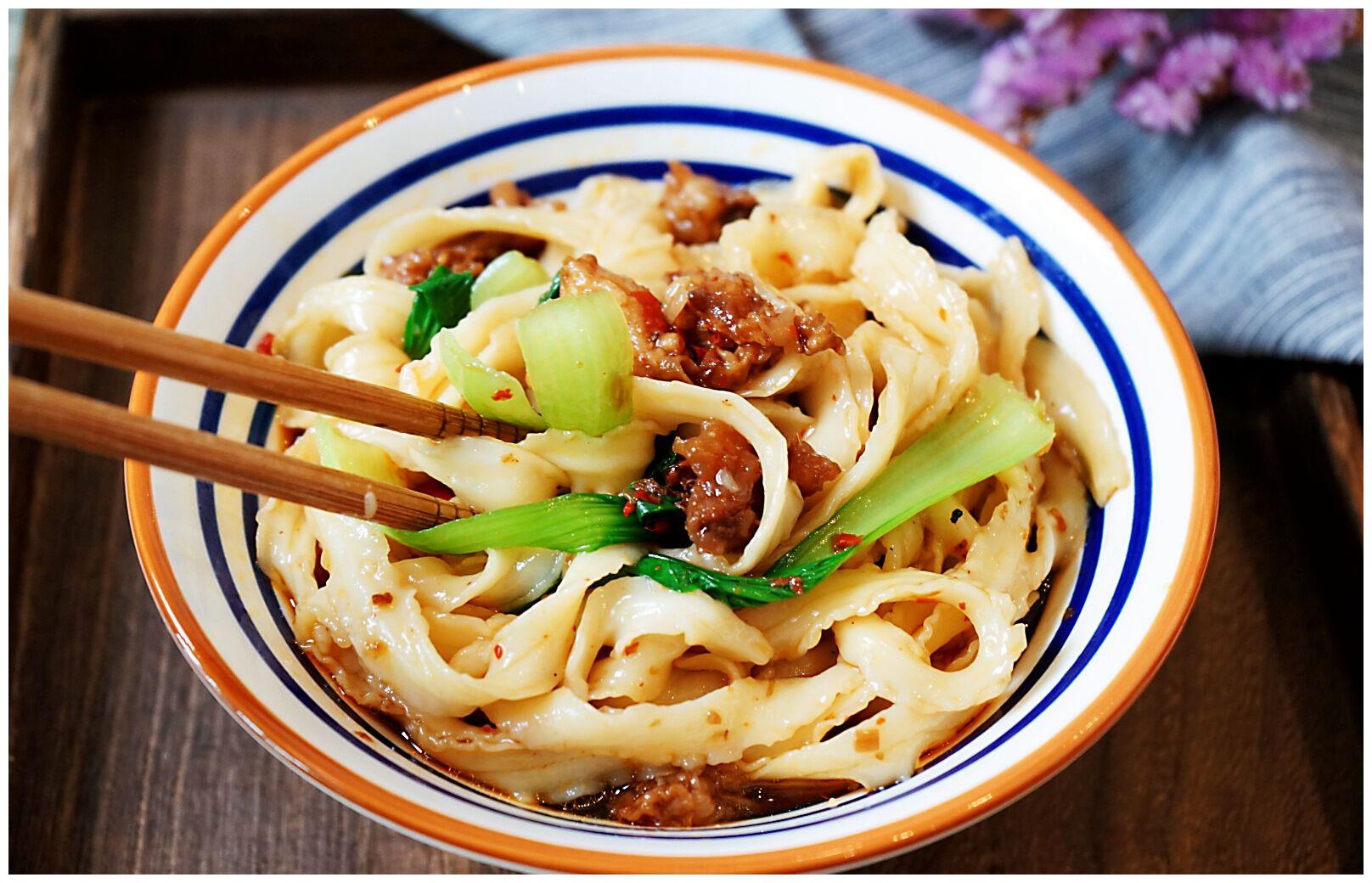 越吃越上瘾的肉卤刀削面你值得一试