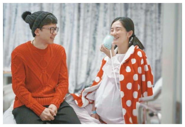 产后复出状态佳,身材纤细面容好|谢娜|二胎|张杰_新浪新闻