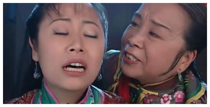 有种遗憾叫容嬷嬷,儿子出道十年没有走红,儿媳却一炮而红