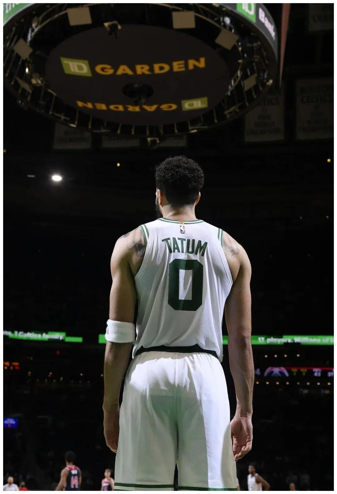 塔图姆与约基奇的巅峰对决谁才是新时代的篮球王者