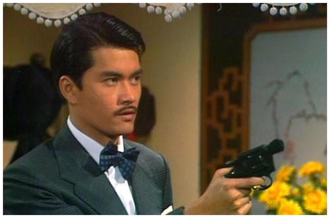 所以招振强非常的感动,认为吕良伟有着"丁力"身上的那种拼劲.