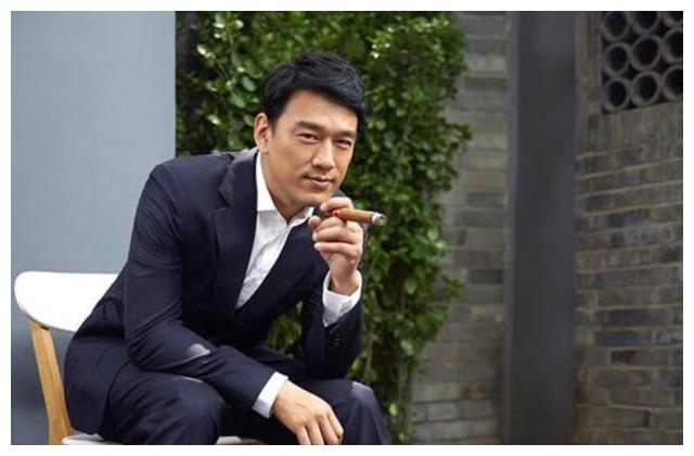 中年大叔靠演"贱男"翻红,不是富家有钱人的角色别找他,真优秀