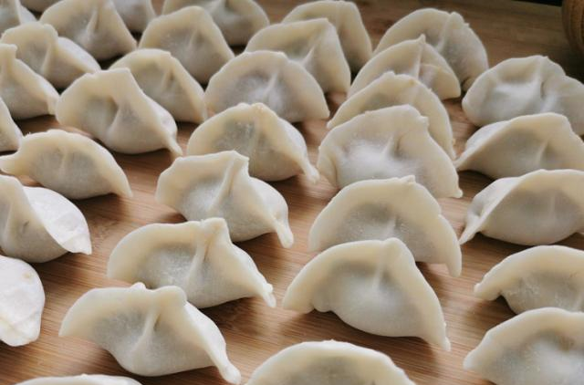 不论调什么馅料都鲜嫩,贼香|馅料|饺子|鲜嫩_新浪新闻