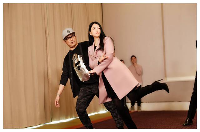 “软饭男”王岳伦与7位妙龄女孩的爱情往事休闲区蓝鸢梦想 - Www.slyday.coM