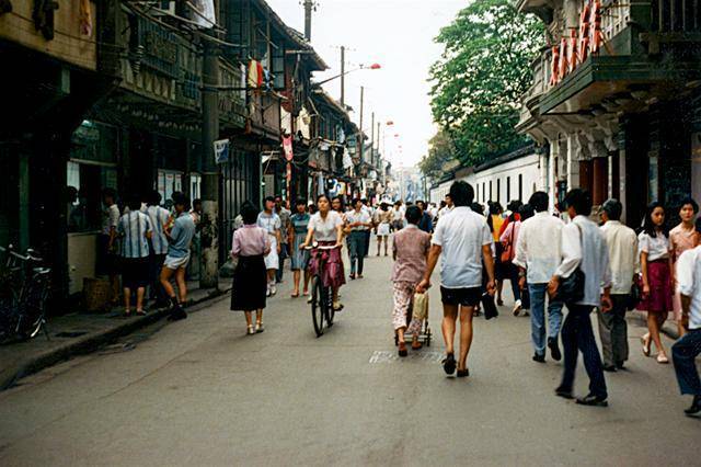 80年代老照片,重温改革开放初期的社会风貌