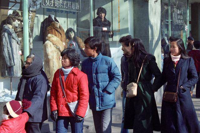 80年代老照片,重温改革开放初期的社会风貌