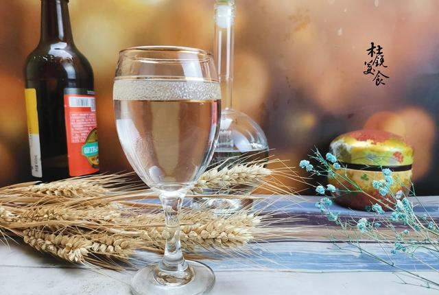 这2种酒混着喝,对人体损害更大,为了家人,这坏习惯可要改休闲区蓝鸢梦想 - Www.slyday.coM 这2种酒混着喝,对人体损害更大,为了家人,这坏习惯可要改休闲区蓝鸢梦想 - Www.slyday.coM