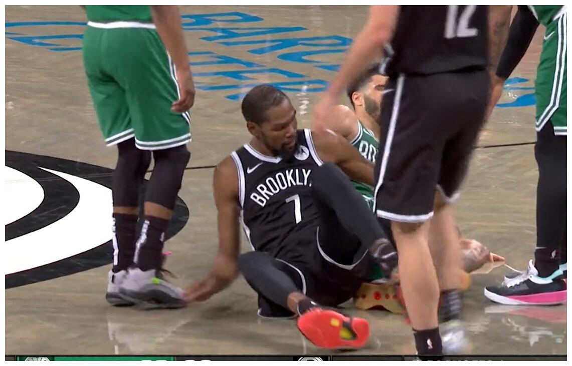 破案了杜兰特是否故意垫脚逐帧再看一遍阿杜人品真的没得说