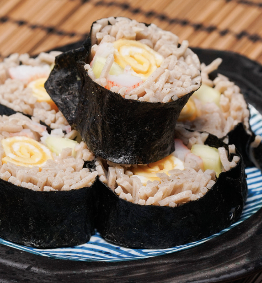 荞麦面不要煮着吃,做成寿司卷会有新滋味,且制作过程很有意思!