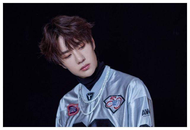 孙红雷微博配图惊现王一博"我矫情吗"网友:不矫情,有点非主流