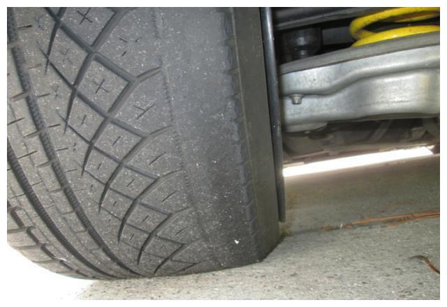 卡车轮胎吃胎严重:到底是哪里出了问题?-新浪汽车