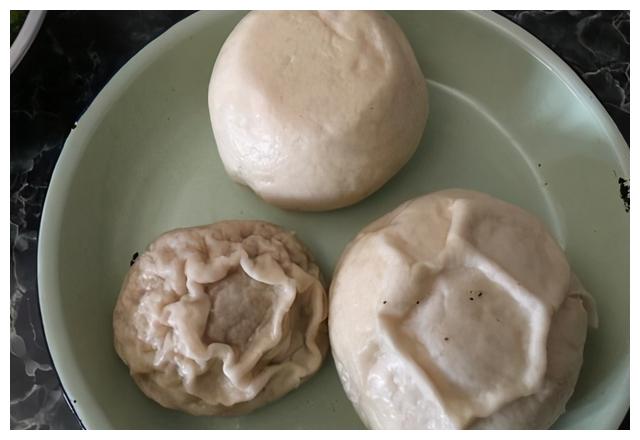 面发得很好但为啥蒸出来的馒头总有一两个是死面的?答案终于来了