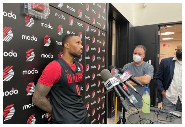 单节5记三分 靠别人不如靠自己!利拉德 这就是你不抱团的原因?休闲区蓝鸢梦想 - Www.slyday.coM 单节5记三分 靠别人不如靠自己!利拉德 这就是你不抱团的原因?休闲区蓝鸢梦想 - Www.slyday.coM