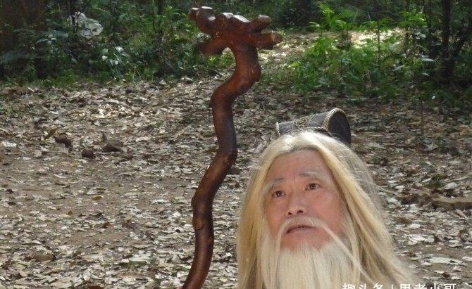 土地公经常打小报告,为何妖怪不除掉他?你看他背后的人是谁