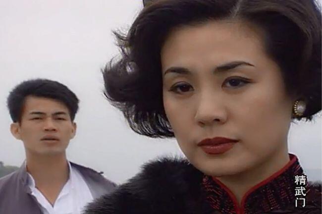 亚视经典电视剧《精武门》播出26年,绮翘小姐依旧迷人
