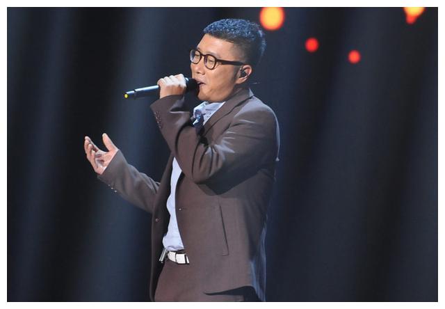 一首歌就挣了上亿元,他究竟是怎么成功的|两只蝴蝶|庞龙|音乐_新浪