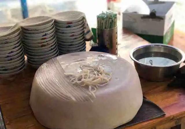 舌尖上的美食丨安顺荞凉粉