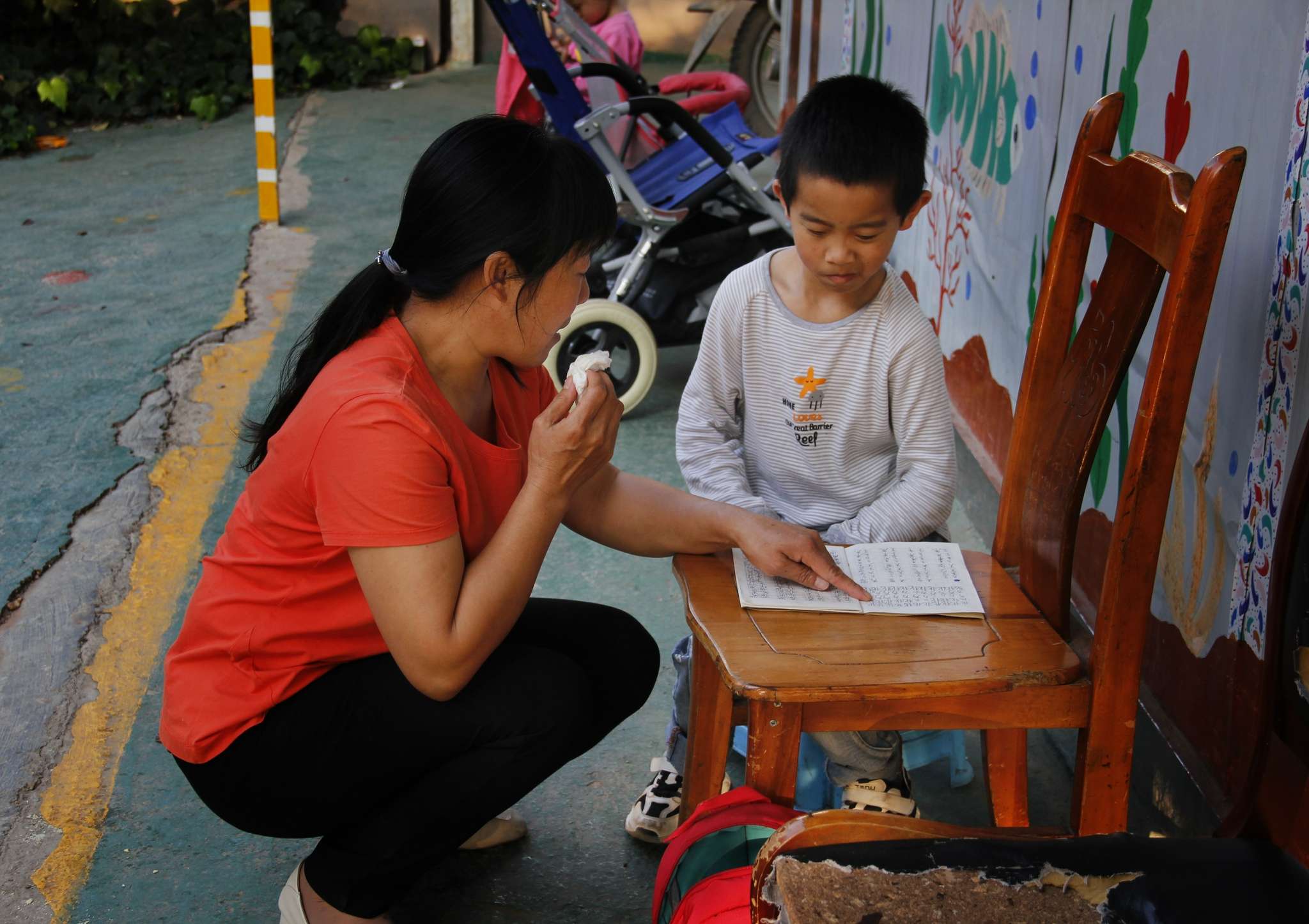 38岁意外怀孕产二胎，不料孩子出生后厄运接踵而至，女子欲哭无泪休闲区蓝鸢梦想 - Www.slyday.coM