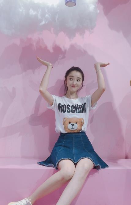 肖燕穿搭风俘获多少关注穿对衣服看起来年轻十岁你爱了吗