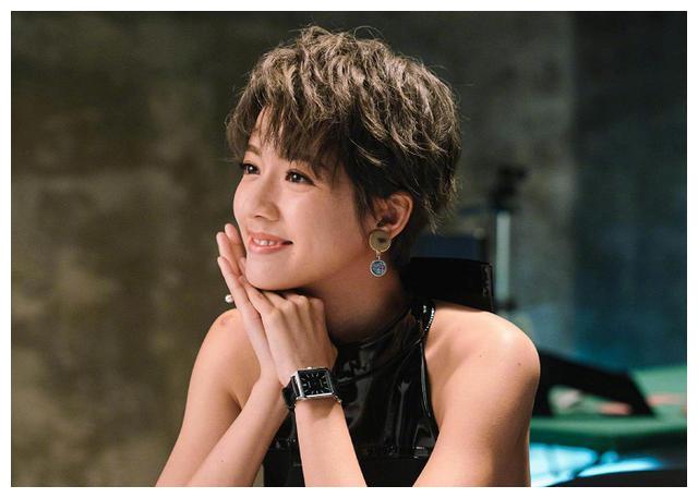 《使徒行者3》撞脸鹿晗的短发女神蔡思贝,生活照曝光!