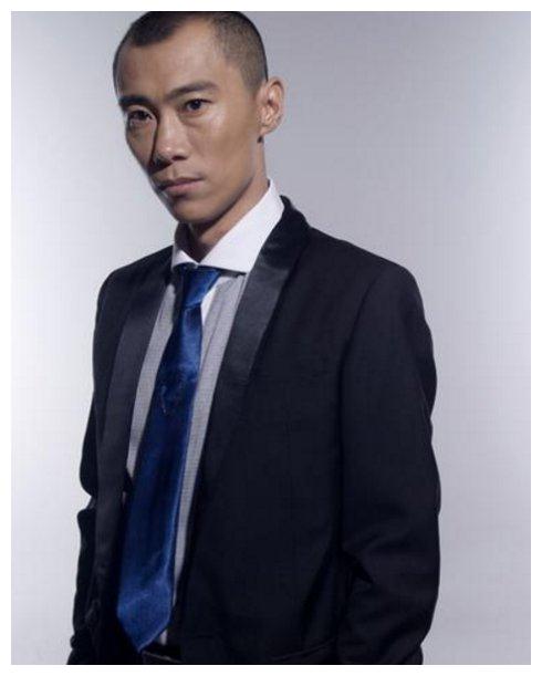 章子怡成国际影星,他却默默无闻|我的父亲母亲|郑昊|章子怡_新浪新闻