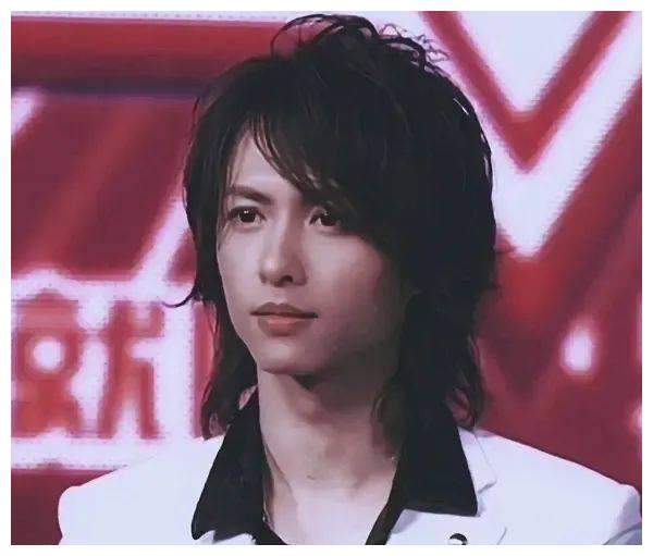 《披荆斩棘的哥哥》张淇深夜晒照秀恩爱,夫妻相好明显!休闲区蓝鸢梦想 - Www.slyday.coM 《披荆斩棘的哥哥》张淇深夜晒照秀恩爱,夫妻相好明显!休闲区蓝鸢梦想 - Www.slyday.coM