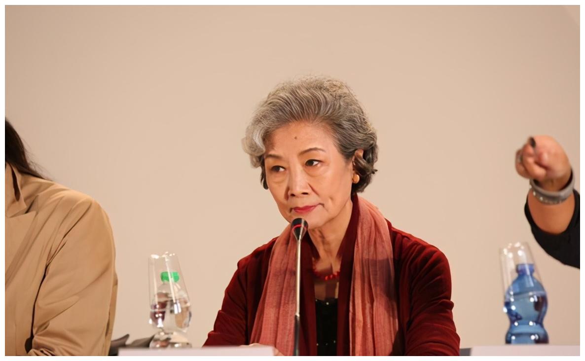 国家一级演员吕中儿子是导演儿媳是影后女儿更是国人的骄傲