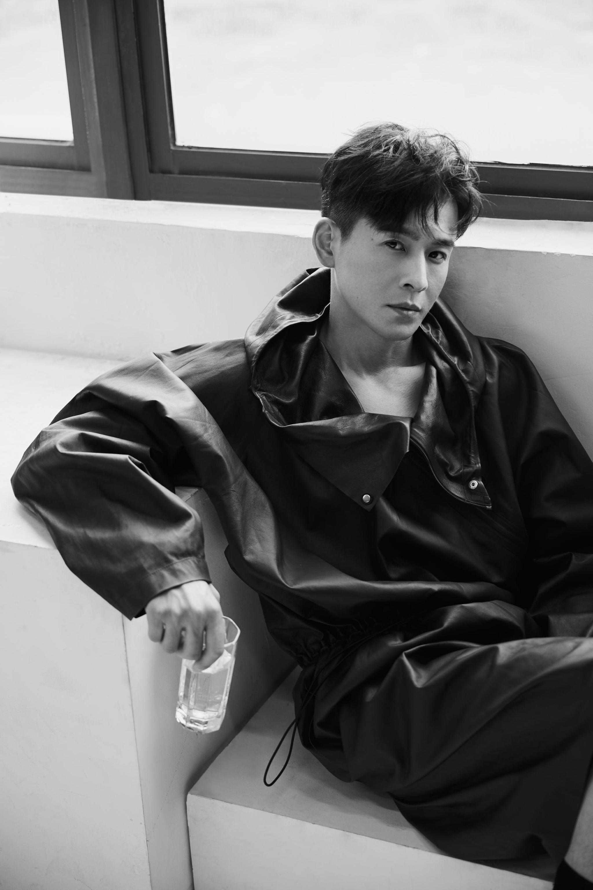 乔振宇最新时尚大片气场全开 曝自己"保养"秘诀__财经头条