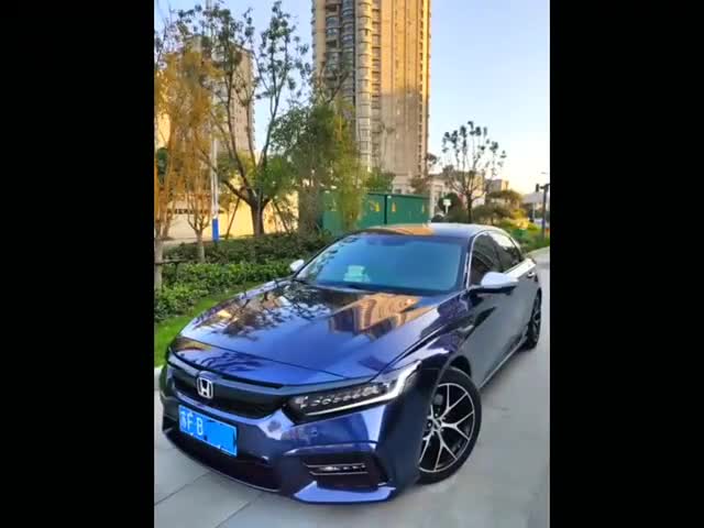 一抹多变的月光蓝本田inspire