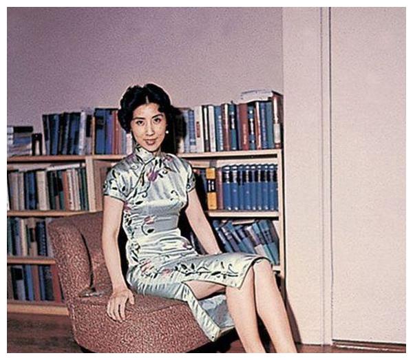 张灵甫死后,蒋经国对王玉龄太热情,王玉龄只好逃去了美国