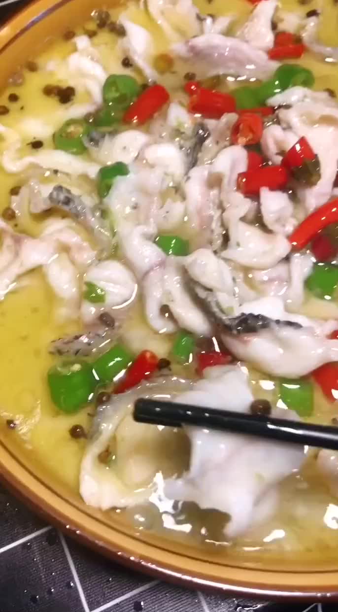 川菜青椒魚,麻辣鮮香,魚片q彈湯還可以下飯吃_手機新浪網