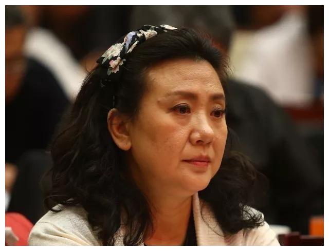 即使张火丁演出少,兰文云退出舞台,观众也不会看大嗓青衣,吼派