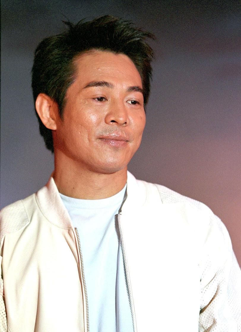 李连杰非常的谦虚,看眼神就知道,大哥的气场_高清图集_新浪网