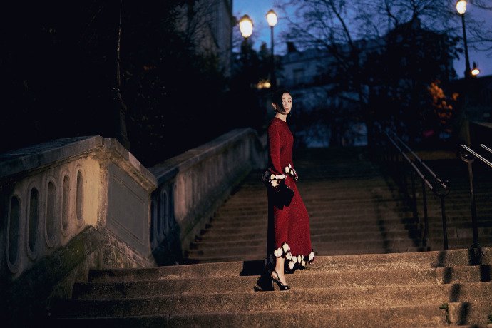 周迅身着CHANEL 2026春夏系列亮相CHANEL 2026春夏高定大秀