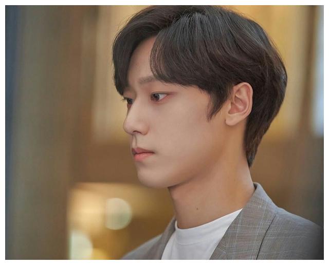 又一部高评分高颜值下饭韩剧来了大叔重返18岁与孩子成同学