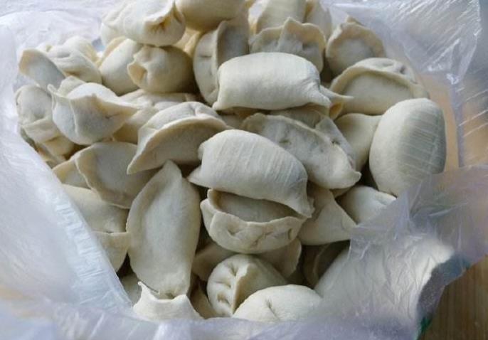 多做一步,拿时不粘底,煮时不破皮|饺子|冻饺子|冰箱_新浪新闻