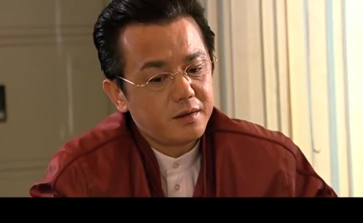 马大帅拉二胡时认识了帮小孩,很是投缘,将其带着去吃饭