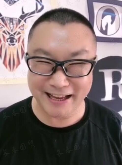 51岁歌手尹相杰复出!身材发福明显,笑咪咪容颜未改