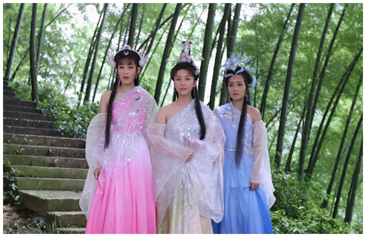 封神中的三霄不是别人,云霄,琼霄,碧霄,都是截教外门弟子,在三仙岛