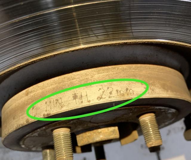 9万多公里的路虎刹车异响,刹车盘磨损到极限,车主看到后才信__财经