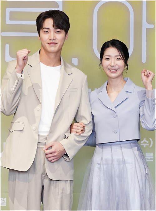 孙艺珍田美都等<a href=