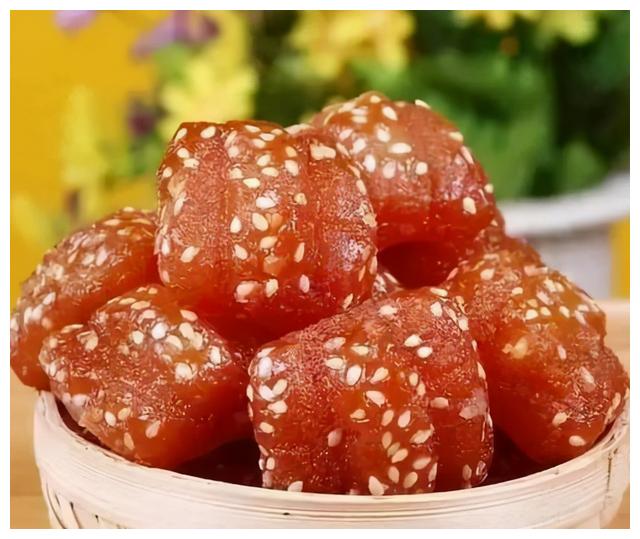 蜜三刀名字中虽带刀字,却是传统美味小吃