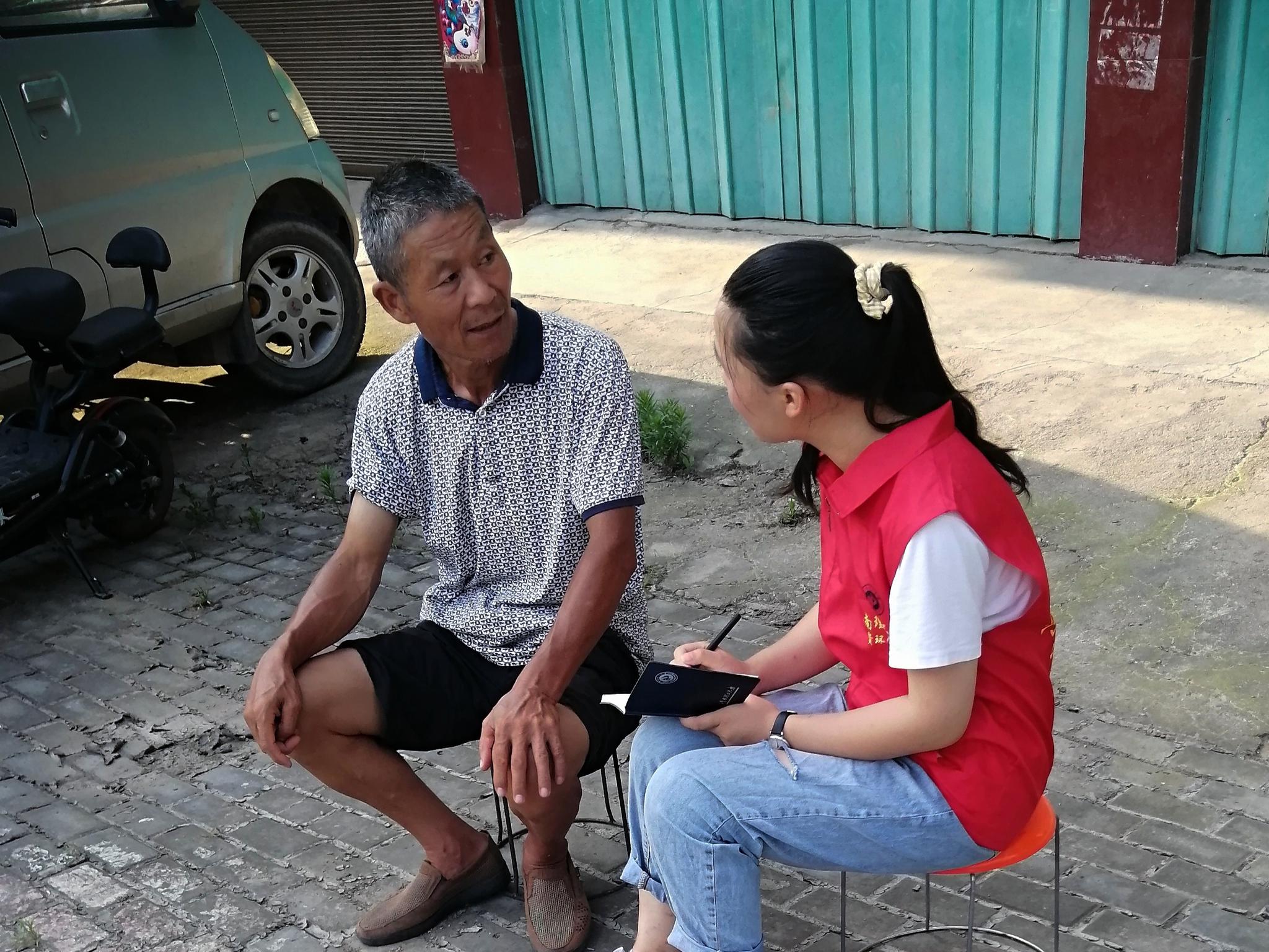 河南学子三下乡追忆改革助力家乡新时代发展