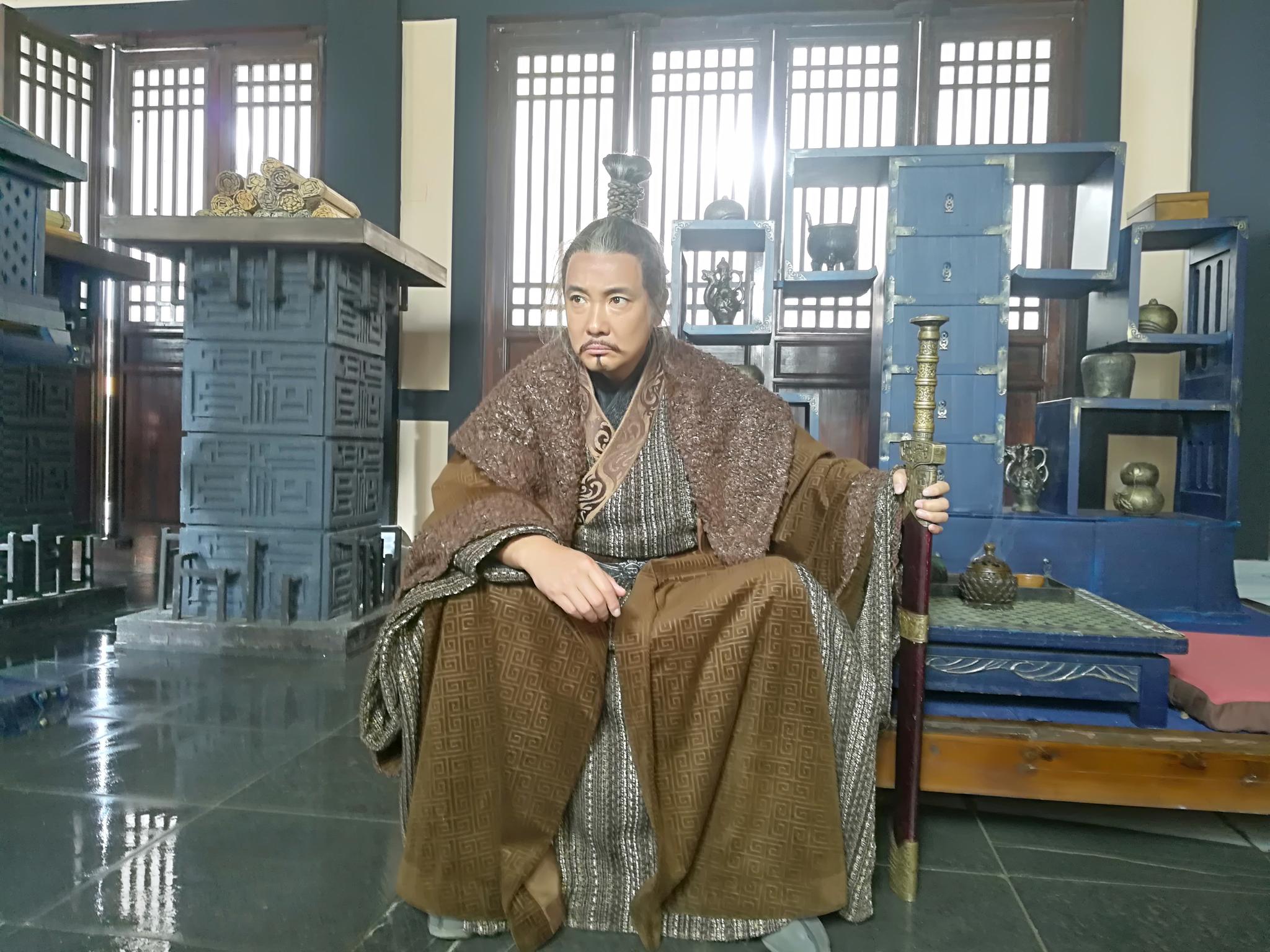 苗皓钧剧照电视剧《斗罗大陆》融入了当下年轻观众偏爱的喜剧语态,而