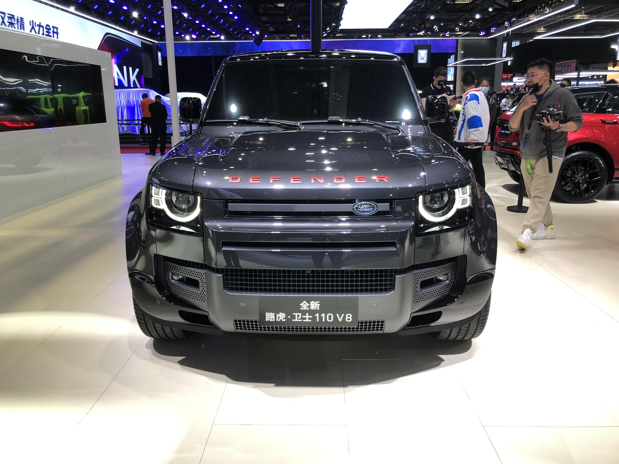 路虎卫士2021款报价及图片(路虎卫士2021款报价及图片外观)