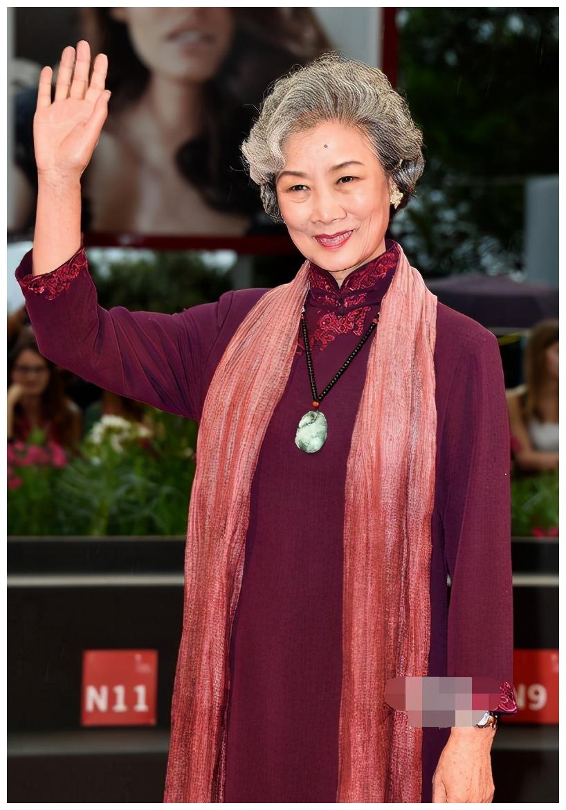 国家一级演员吕中儿子是导演儿媳是影后女儿更是国人的骄傲