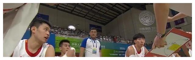 2节狂胜30分！郭艾伦助攻周琦暴扣，赵继伟狂飙三分，杨鸣笑了休闲区蓝鸢梦想 - Www.slyday.coM