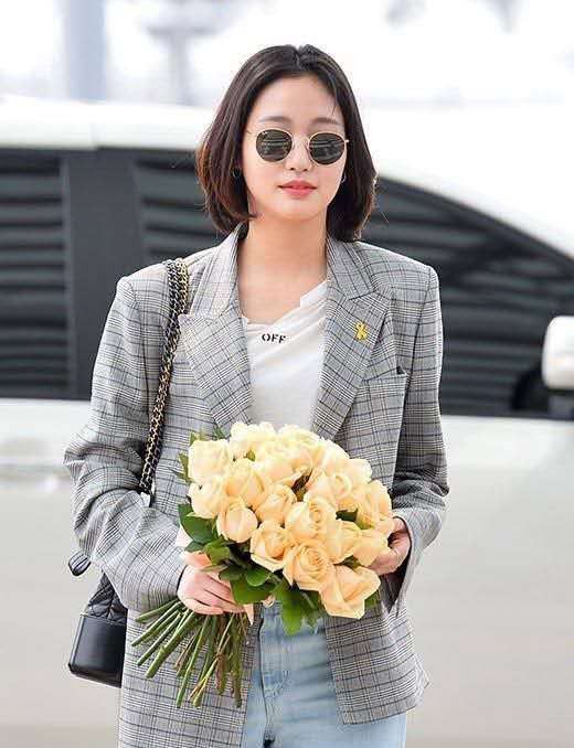 女神金高银机场美照,私服简约得体大方,女神魅力十足!