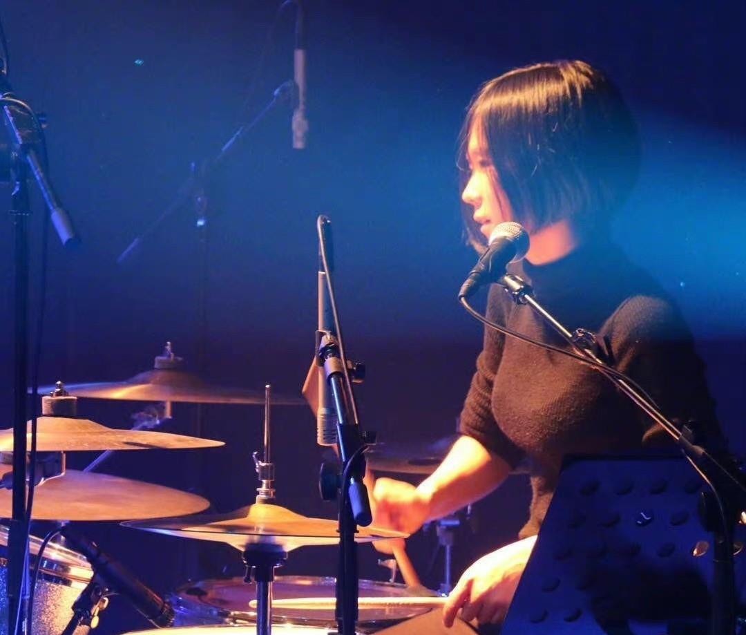 噩耗知名女星蔡忆凡疑宾馆内上吊身亡年仅26岁