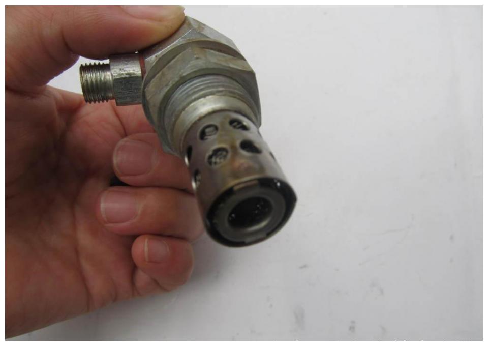 火焰预热装置的最低工作温度为-40℃,工作过程为电子自动控制.